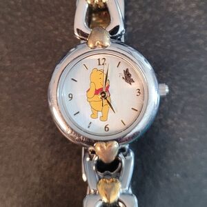 🧸 Disney Winnie the Pooh Heart Link Bracelet Watch